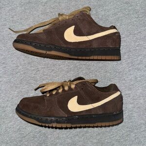 Nike Dunks Low Pro SB Dark Mocha/Tweed Suede